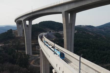 Po drugem tiru med Divačo in Koprom zapeljal vlak